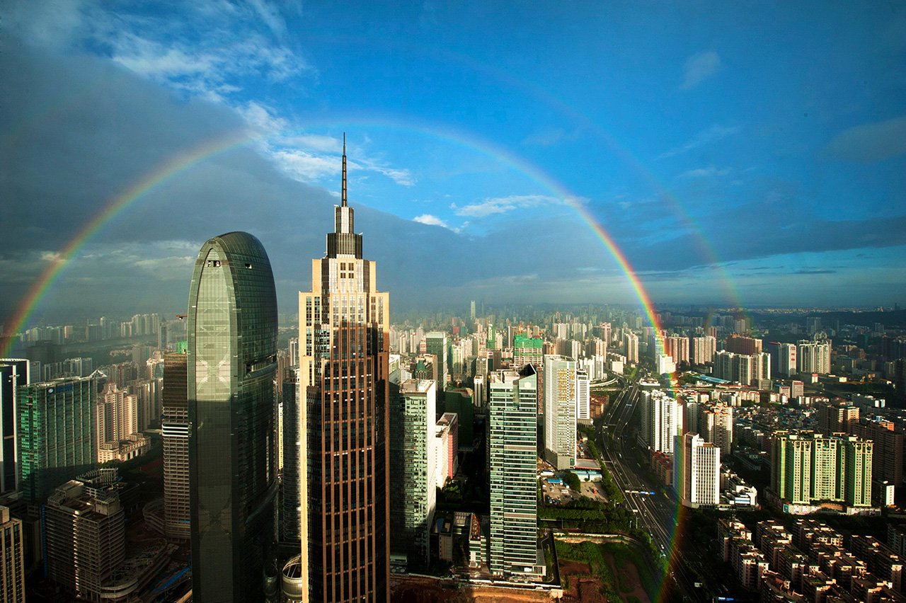 台风"威马逊"袭来前广州现双彩虹