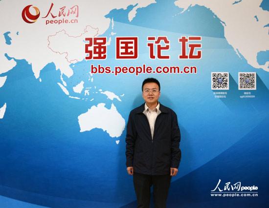 中国科学院大气物理研究所研究员王自发做客人民网强国论坛(摄影 谢婷