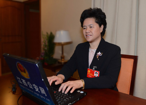 舒代表与网民共话十八大