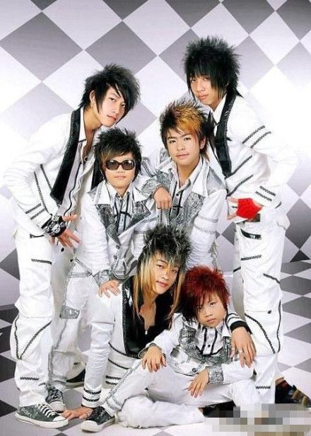 越南偶像天团hkt为何爆红 网友:亲切农村风【9】