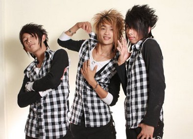 越南天团hkt非主流组合爆红 被戏称洗剪吹3人组