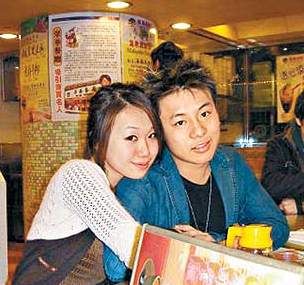 霍启仁与rebecca拍拖