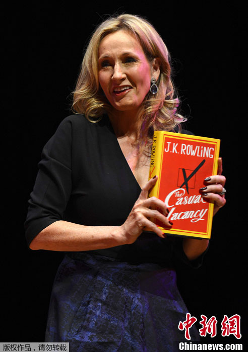 j·k·罗琳新书《临时空缺》发行 针对成人读者