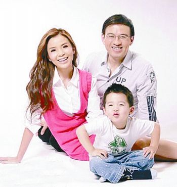 揭历届春晚十大美女主播的神秘老公(图)【7】