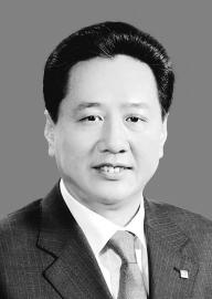 李小鹏同志简历