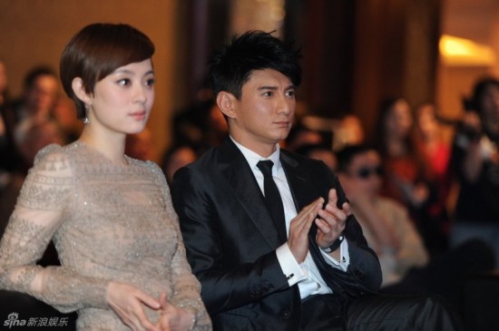 甄嬛"四爷"同获奖 孙俪透视连体衣秀性感