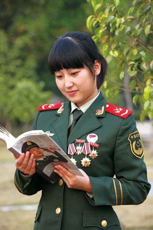 解放军最新魅力女兵出炉:基层气质美女多【8】