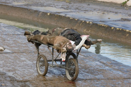 组图:叙利亚阿勒颇市超70名男子横尸河畔【2】