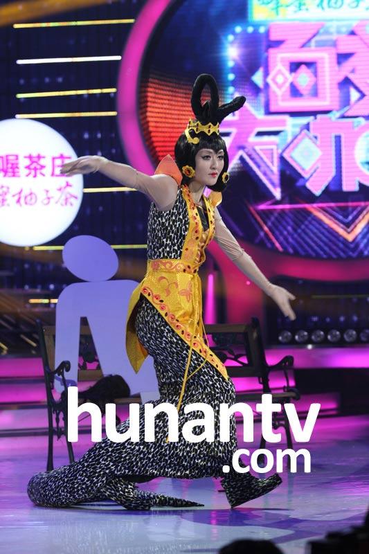 谢娜模仿《葫芦娃》蛇精 揭秘谢娜成名路【12】