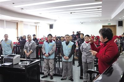 鹿城法院开审五名聋哑人结伙犯罪案