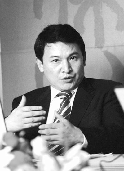 崔坚,原重庆市国资委主任,现被提名为西南证券董事,董事长候选