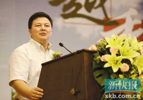 政协委员许智明:奶粉限带令不会长期持续下去(图)