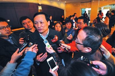 北京团全团会议可着便装出席