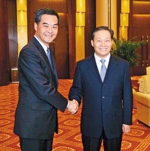 彭清华马飚在京会见香港特区行政长官梁振英