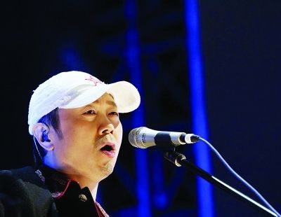 崔健希望摇滚迷别太含蓄20年的音乐不一样的崔健