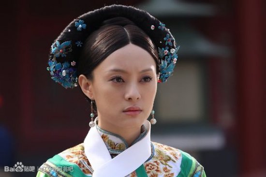 爱痴狂的宫闱少女,到无心情殇勾心斗角的"钮祜禄·甄嬛"演得丝丝入扣