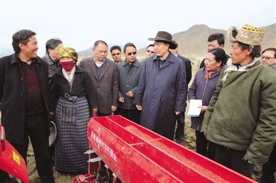 洛桑江村在日喀则督导调研"三农"工作