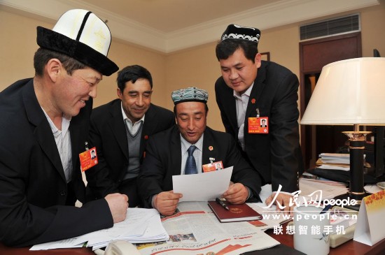 苏力坦·加依纳克,那布拉夏·胡加洪,买买提依布热依木·买买提明,牙