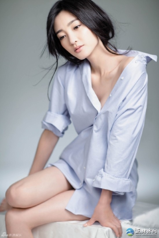 王丽坤再现"水立方 素颜女神大尺度写真[图]