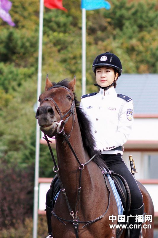 探秘大连女骑警训练基地(组图)【17】