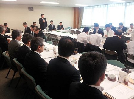 日自民党欲修教科书标准 或不写南京大屠杀人数--新疆频道--人民网