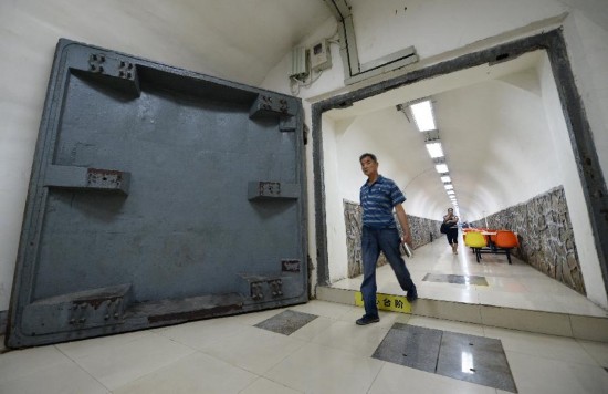 西安开放防空洞供市民纳凉【2】