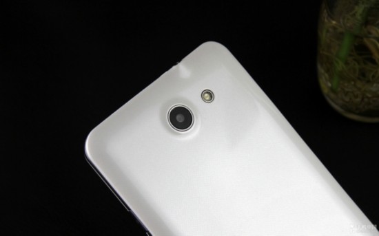 5寸四核千元双待 酷派5950评测