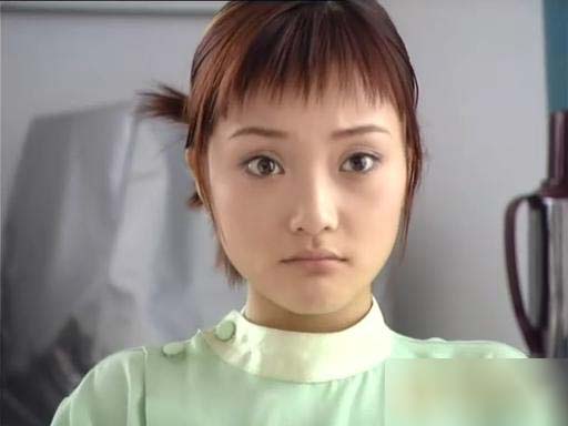 李小璐盘子脸变锥子脸 揭出身文艺世家成名路【14】