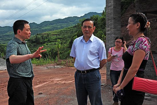 郑平调研工业园区