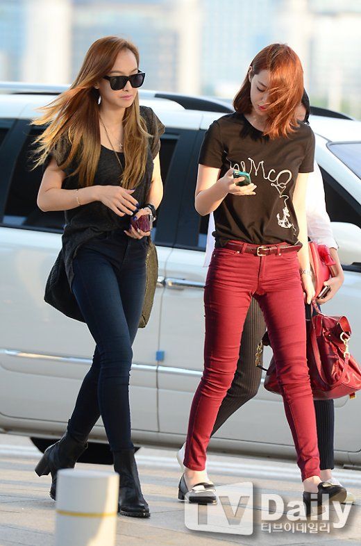 f(x)宋茜权志龙exo赴美国 穿休闲服现身机场【6】