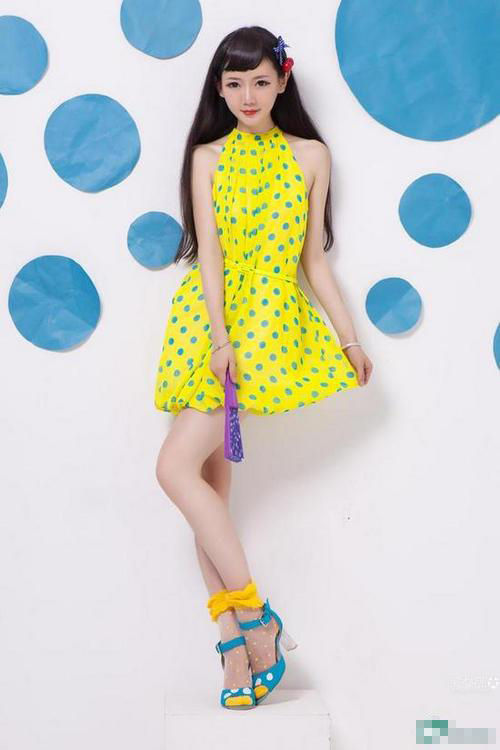 "中国最美女汉子"弥秋女怪兽超萌春丽照爆红【10】