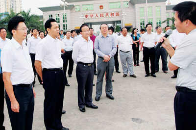 河池要闻   10月15日至16日,市委书记,市人大常委会主任黄世勇率河池
