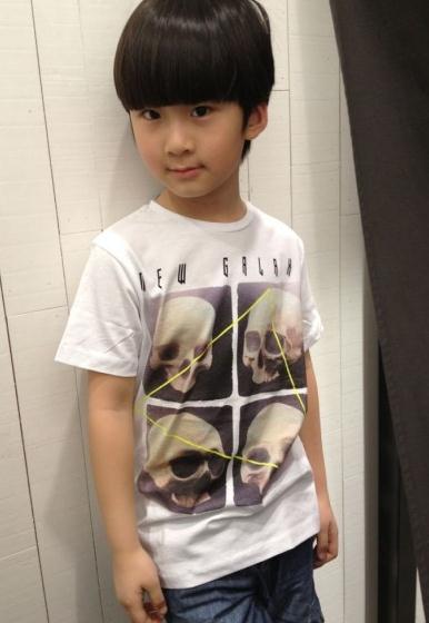 爸爸去哪儿张亮儿子张悦轩成长照 从小就有模特范【3】