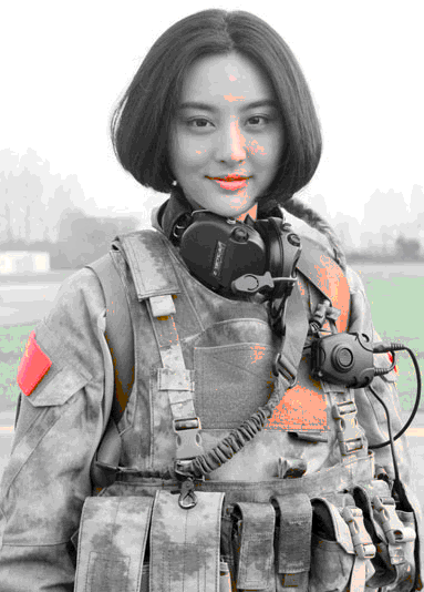 我是特种兵之火凤凰39集:女兵穿比基尼智斗恐怖分子【3】