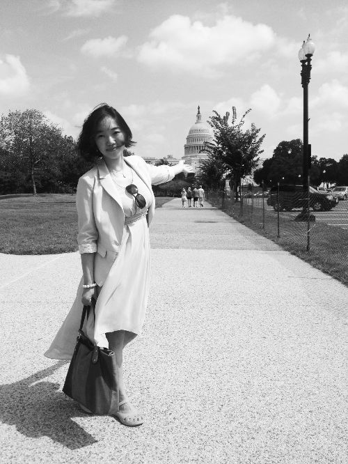 美国国会前 杨元辰供图