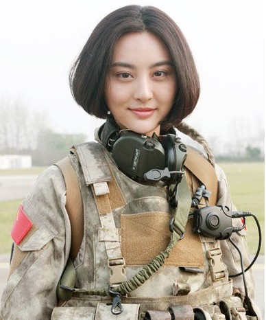 我是特种兵之火凤凰大结局剧情介绍 女兵上演致命诱惑【2】