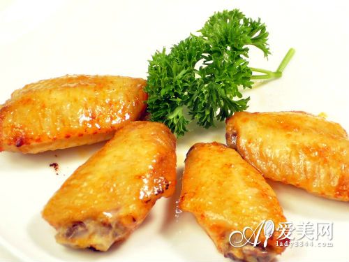 六个月的宝宝发育标准_宝宝发育_宝宝发育月份对照