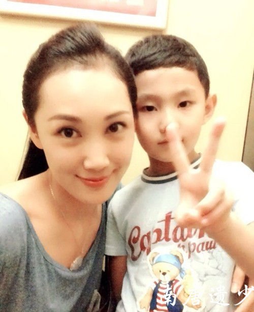 歌手韩磊娇妻爱子首曝光 结婚六年年儿女双全(图)