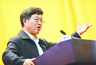 改革发展研究院院长迟福林莅临武汉市委常委中心学习组(扩大)报告会