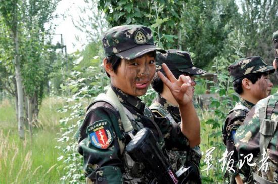 实拍女特种兵真实的魔鬼训练【3】