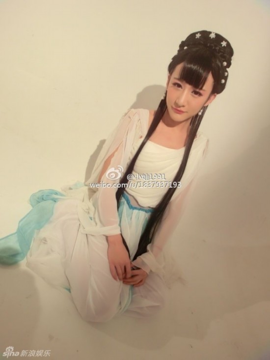 《我是传奇》最美伪娘小灿走红 帅气男生反串古典美女惊艳全场