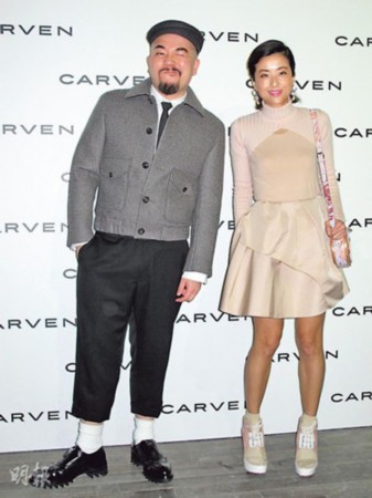 陈奕迅获文学博士学位 老婆徐濠萦大赞老公(图)