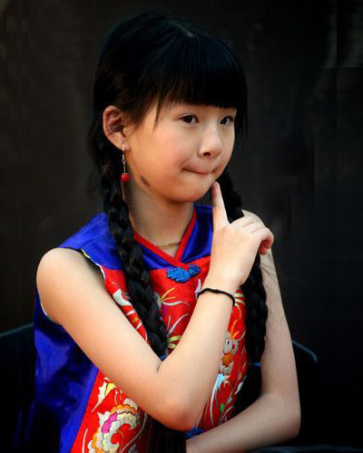 小彩旗长发及腰秀直发转圈零失误9