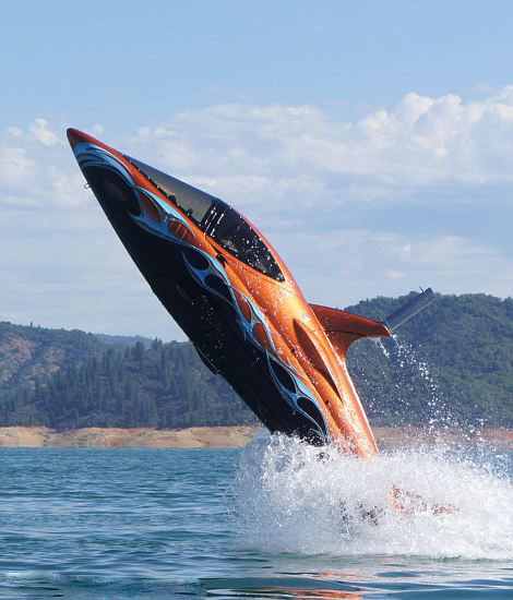 澳男子用退役战斗机造鲨鱼快艇售价40万元13