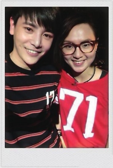 孙坚晒与周笔畅合影 网友做红娘:笔笔从了吧