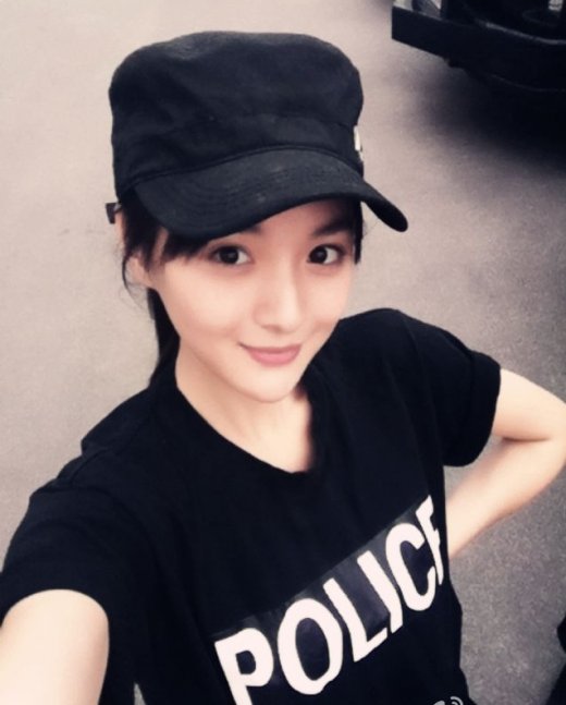 "学霸校花"李依伊走红 盘点北影历届校花