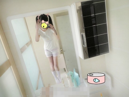 00后女生穿内衣裤照片_00后女生性感内衣裤图