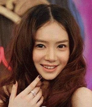 小s孙俪杨幂柳岩张歆艺 女星走红前巨丑照曝光无法直视【21】