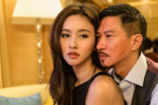 张家辉与泰国变性美人缠绵剧照(资料图)