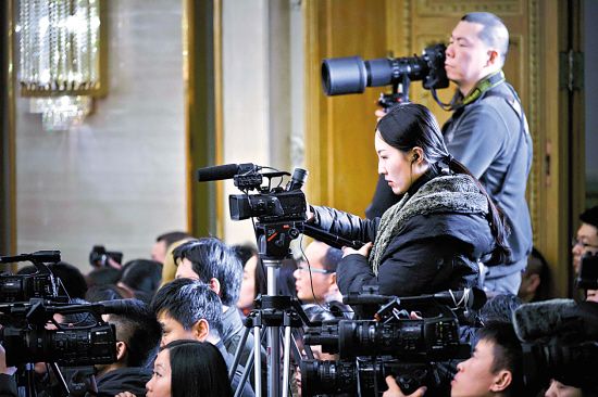 摄影师,摄像师也不都是五大三粗的男人